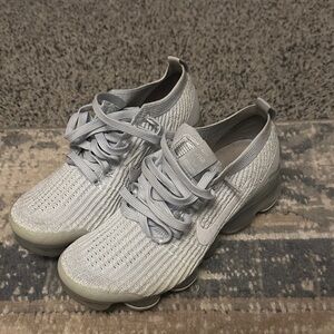 Nike Women's Gray Promax